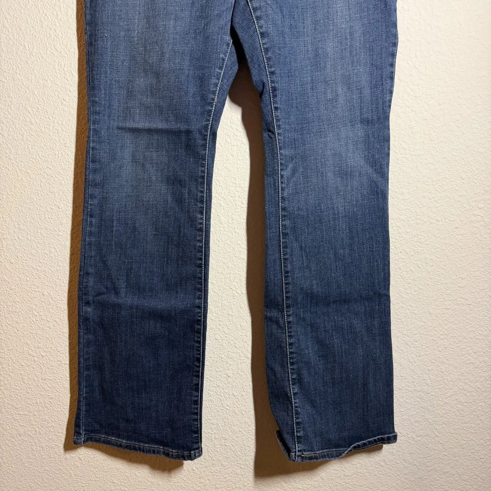 Levi's 315 Shaping‎ Bootcut Jeans Womens 34 Blue Denim Outdoor Travel Dark Wash